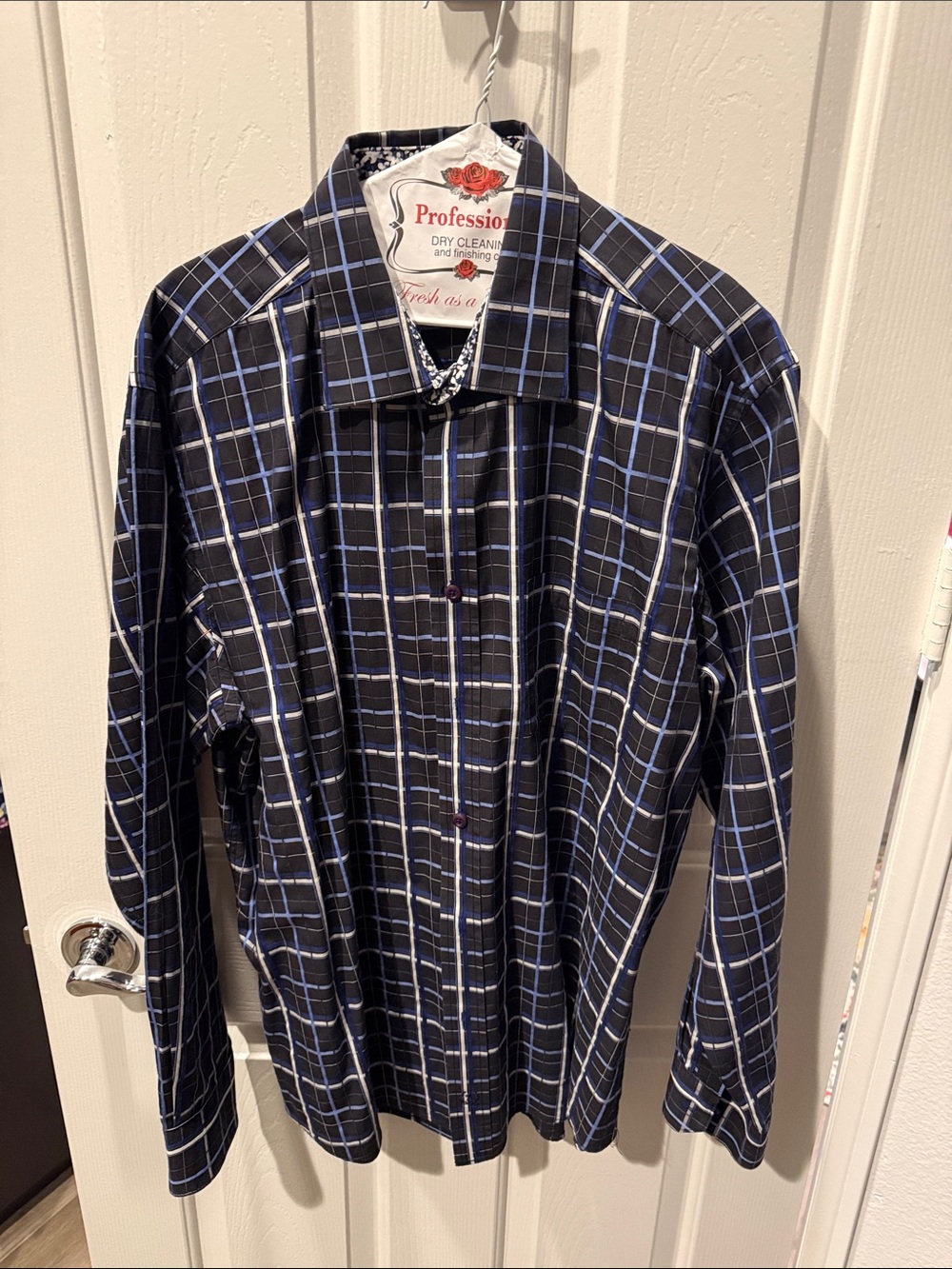 Men's Black Plaid Button-Up Shirt with Blue Accent bugatchi